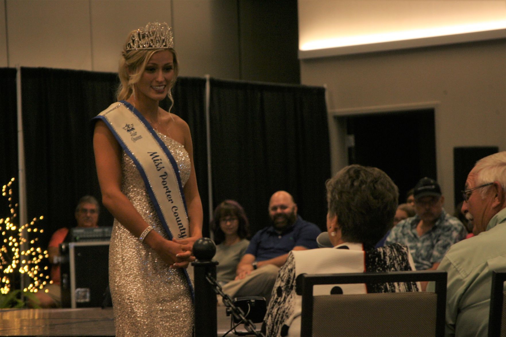 Meg Parpart crowned Porter County Fair Queen